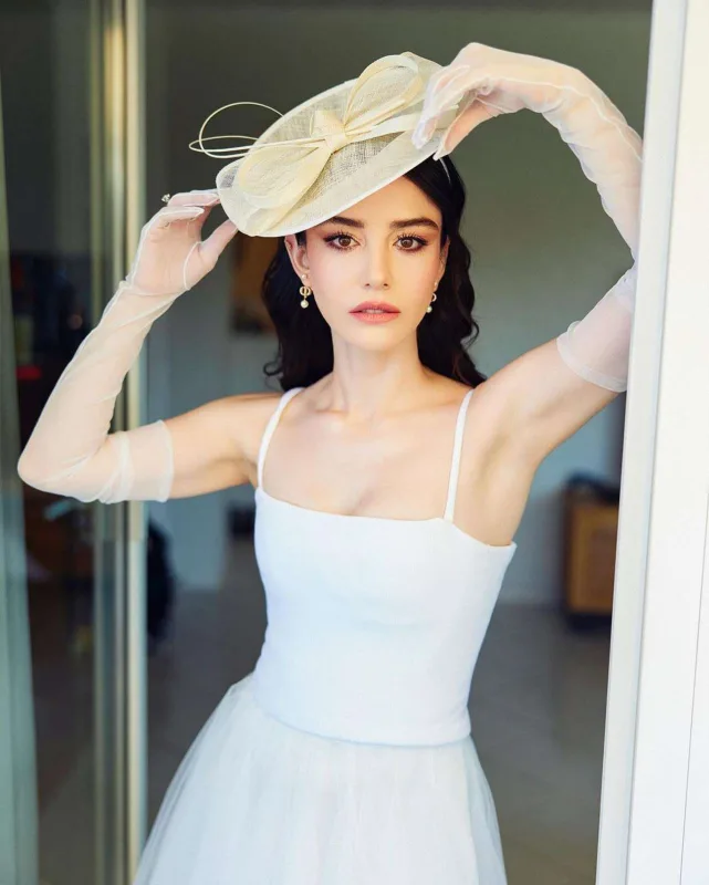 Özgenin 66 minlik nikah “look”u