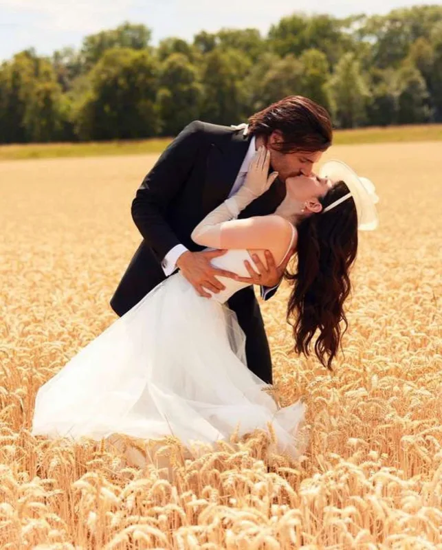 Özgenin 66 minlik nikah “look”u