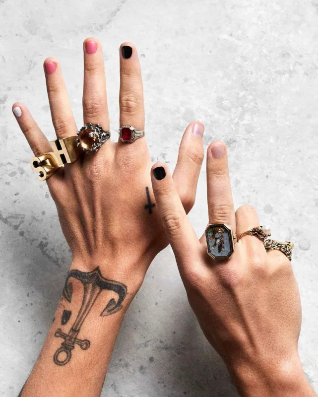 Herri Staylesin kosmetika brendində nələr var?