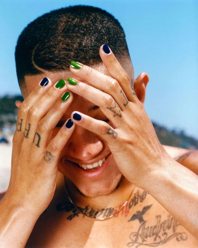 Herri Staylesin kosmetika brendində nələr var?