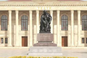 Naxçıvan Dövlət Musiqili Dram Teatrına “milli” statusu verildi