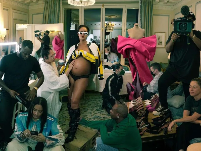 Hamilə qadınlar üçün geyim çıxaracaq