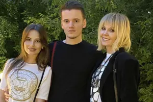 Valeriyanın oğlu və gəlini Rusiyadan qaçıb