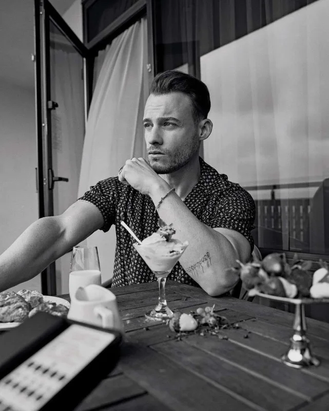 Ən yaraşıqlı türk aktyoru seçildi