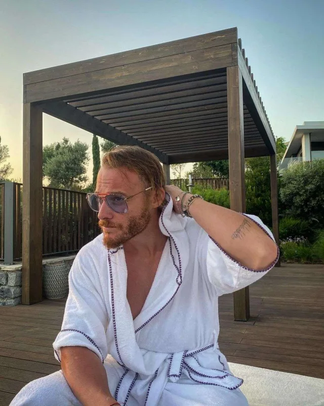 Ən yaraşıqlı türk aktyoru seçildi