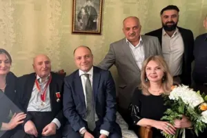 Nazir Vidadi Babanlıya “Şərəf” ordenini təqdim etdi