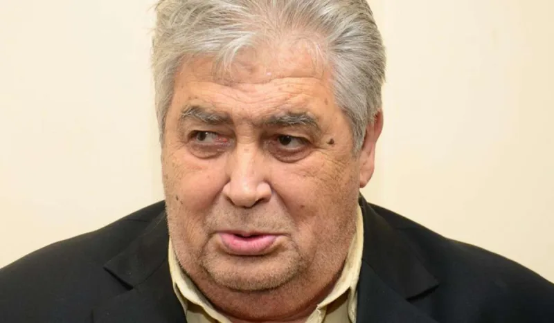 Kitab çıxarmaq istəyir - Pul yoxdur!