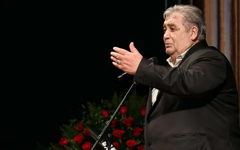 Kitab çıxarmaq istəyir - Pul yoxdur!