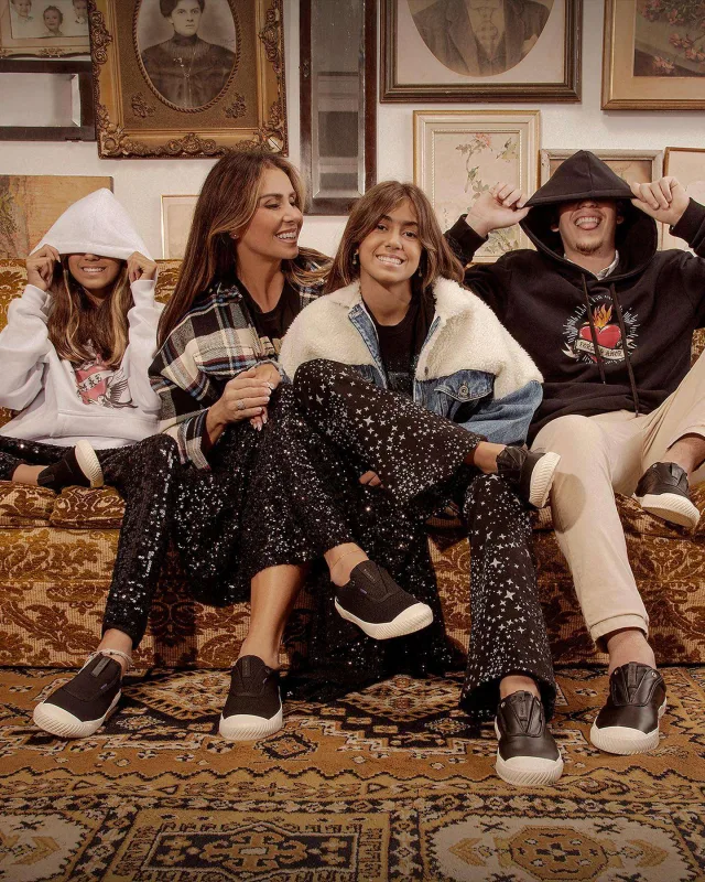 “Hade” övladları ilə kamera qarşısında