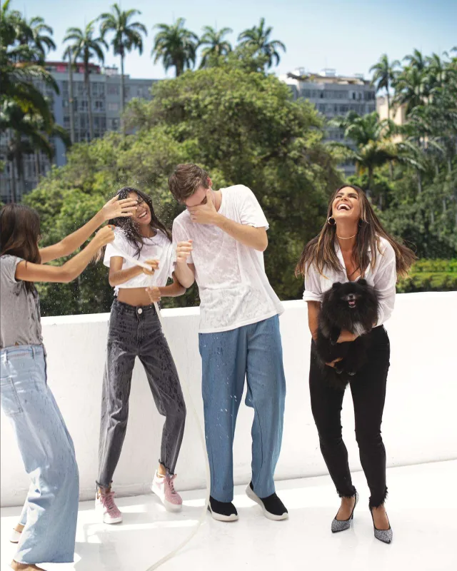 “Hade” övladları ilə kamera qarşısında