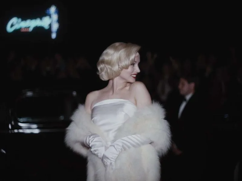 Merilin Monrodan bəhs edən film bəyənilmədi