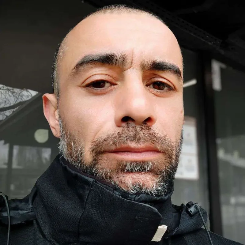 Uran onları təhqir etdi