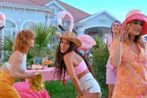 Aparıcı, cazmen, pop və repçi bir arada