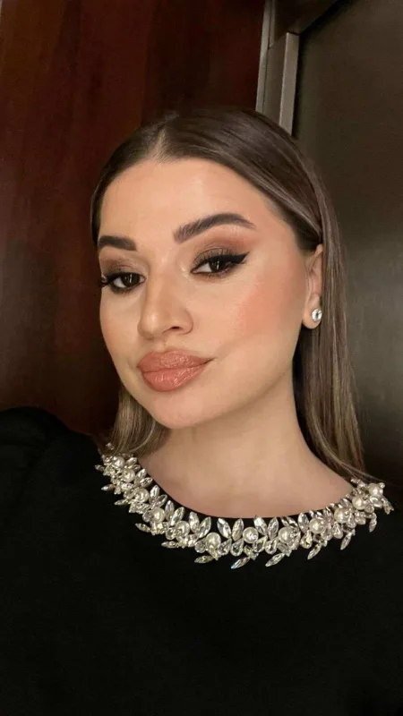 Bacısı Hadisenin toyuna belə gedib