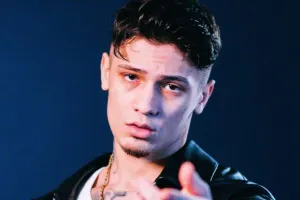 Türk reperə silahlı hücum!