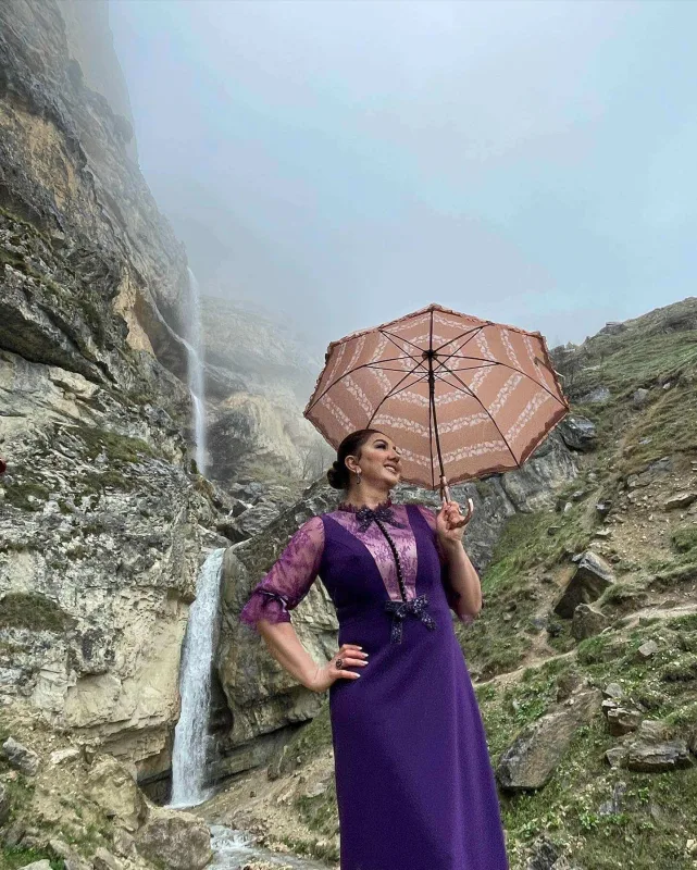 Laza şəlaləsində nikah bağladılar