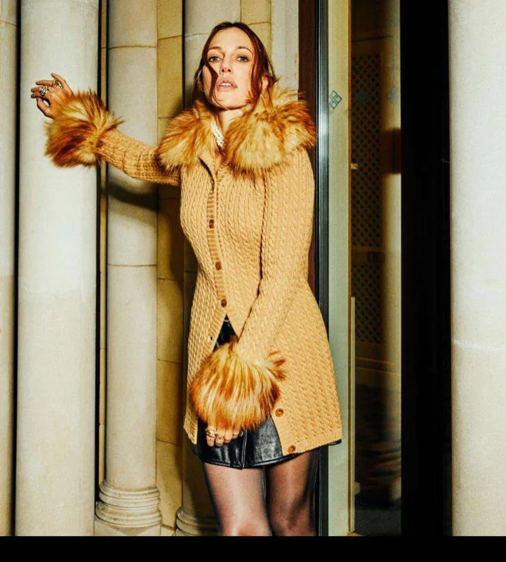 Meryem Uzerli geri dönür