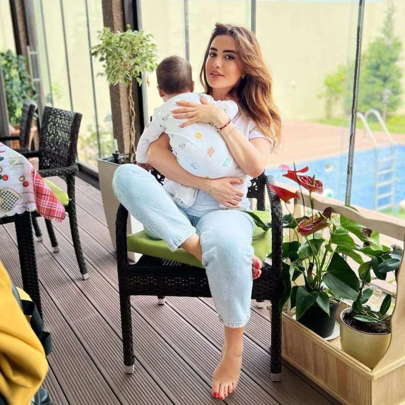 Aydan oğlu ilə fotolarını paylaşdı