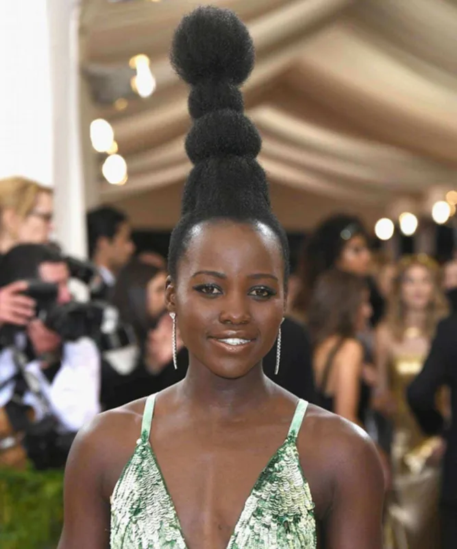 “Met Gala” tarixinin ən yaxşı “look”ları...