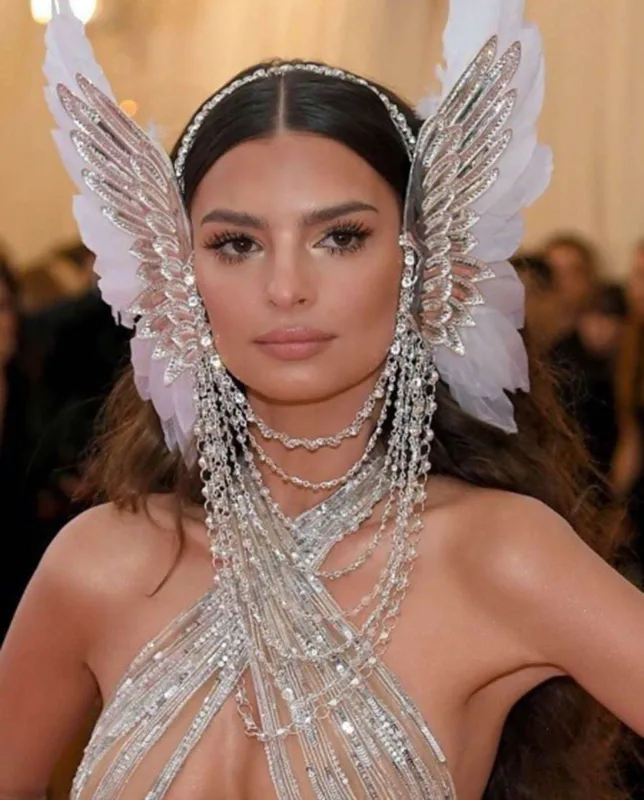 “Met Gala” tarixinin ən yaxşı “look”ları...