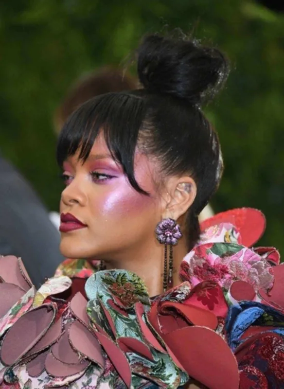 “Met Gala” tarixinin ən yaxşı “look”ları...