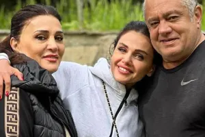 Günel valideynləri ilə...