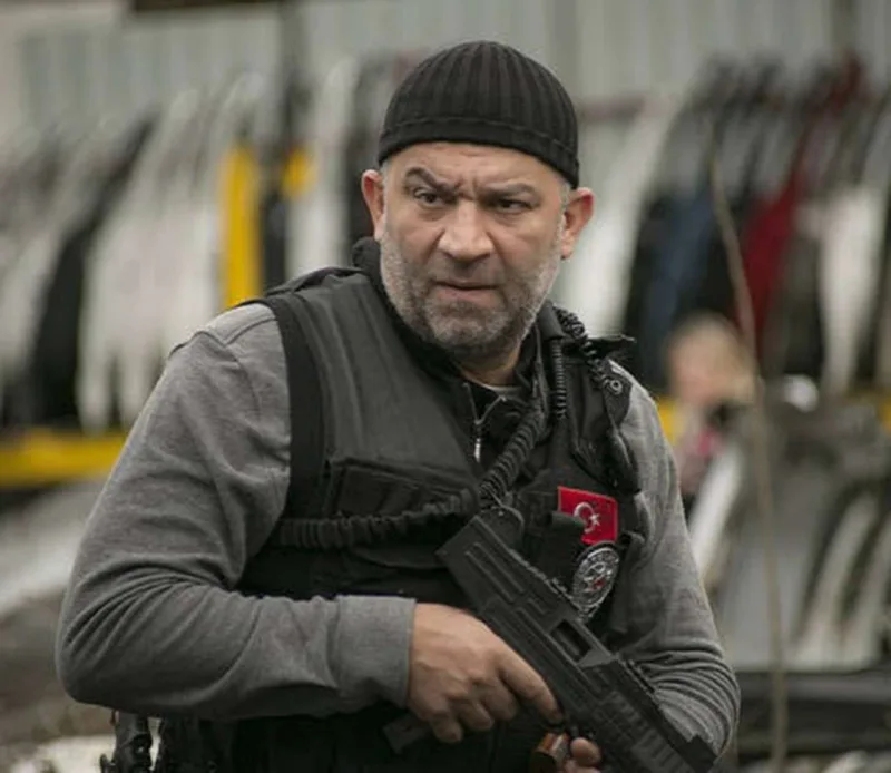 “Arka Sokaklar”dan ayrılacaq