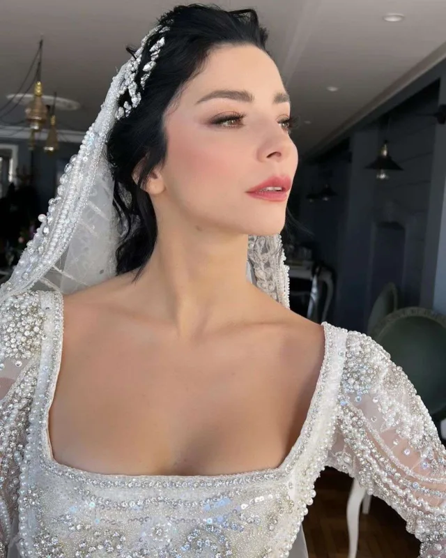 Bu gün Mervenin toyudur!