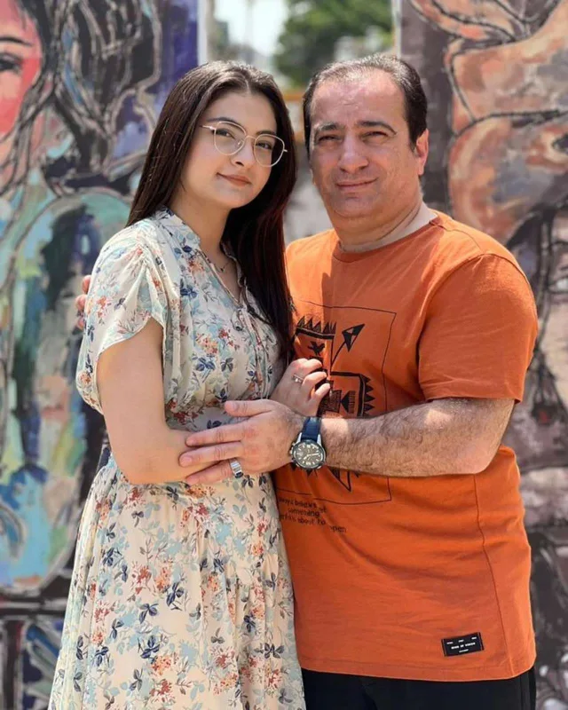 Xalq artisti qızının fotosunu paylaşdı