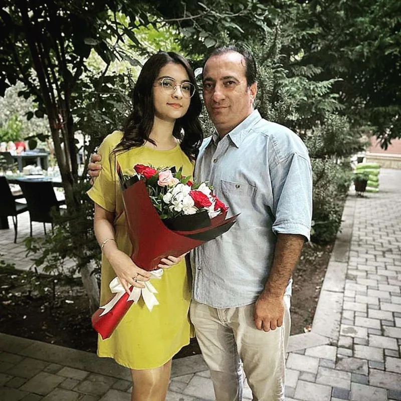 Xalq artisti qızının fotosunu paylaşdı