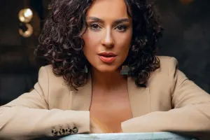 Tünzalə estetik əməliyyat keçirdi