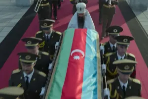 Bir hissəsi Bakıda çəkilən “Netflix” filmi yayımlandı