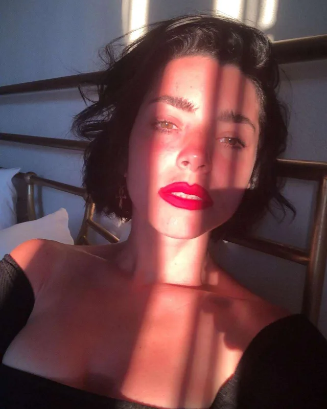 Merve ilə köhnə sevgilisi arasında qalmaqal