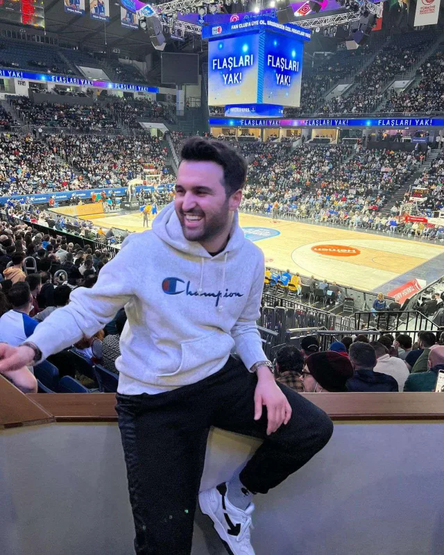 Merve ilə köhnə sevgilisi arasında qalmaqal