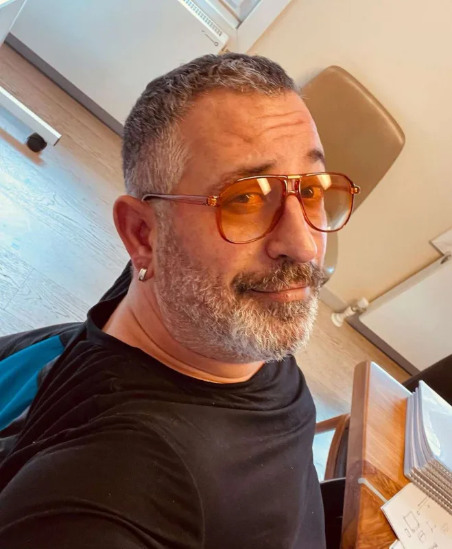 Cem Yılmazın başına iş gəldi