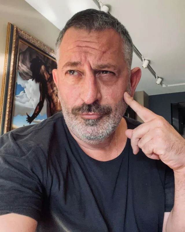 Cem Yılmazın başına iş gəldi