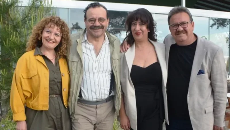 5 illik sevgilisi ilə nişanlandı