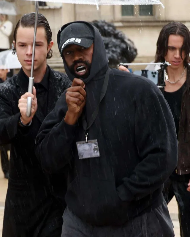 Məşhurlar “Givenchy” dəfiləsində