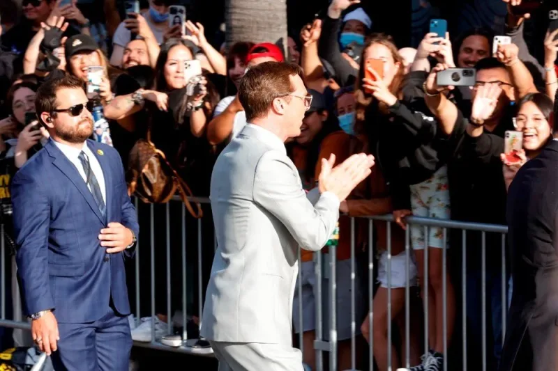 Fanatları ilə görüşdü, 500 min qazandı