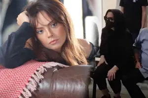 Ebru anasının dəfn mərasimində...