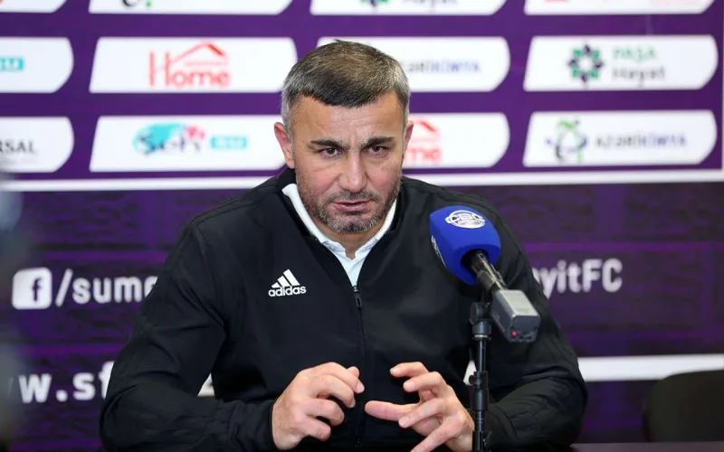 Fira Qurbanovun aylıq gəlirindən yazdı