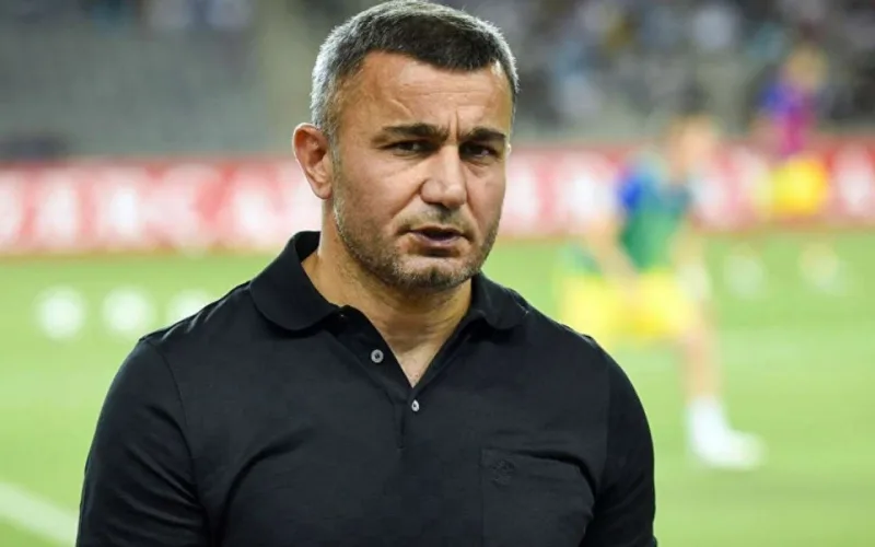 Fira Qurbanovun aylıq gəlirindən yazdı