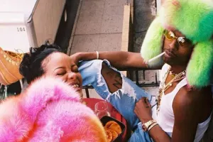 Sevgilisi klipində Rihannaya evlilik təklifi etdi