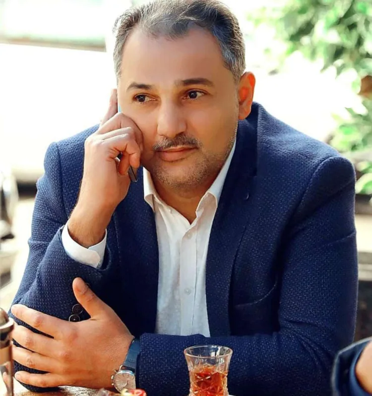 “Əziyyətlə qazanıram, kimsə gəlib aparır”