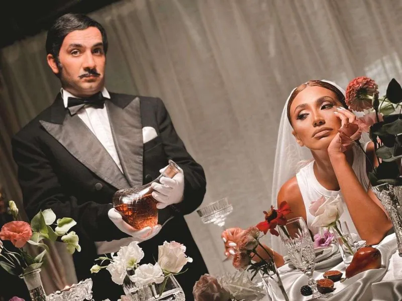 Röya toylara niyə fata ilə gedir?