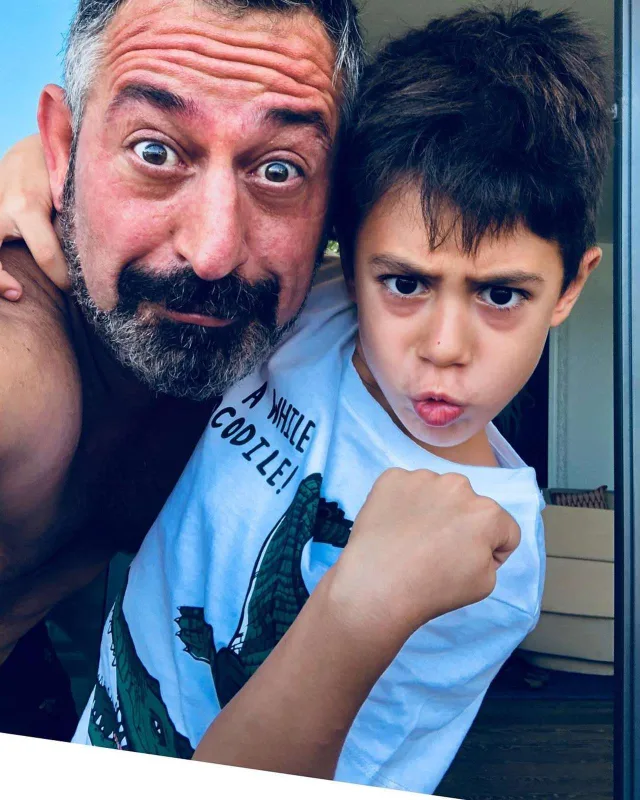 “Oğlum dedi ki, ölsən, millətin IQ-sü düşər”