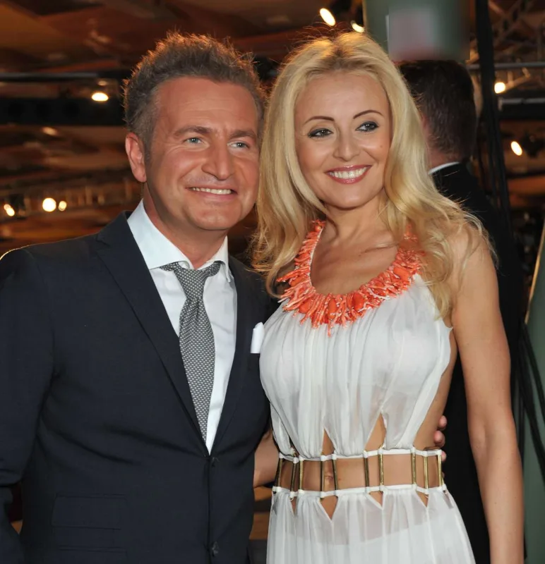 Aqutin Rusiyanı tərk etdi