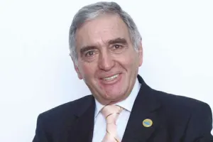 Xalq artisti oğluna qız axtarır