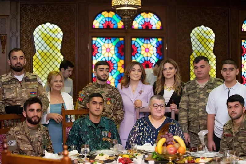 Ruhi Əliyeva qazilərlə görüşdü