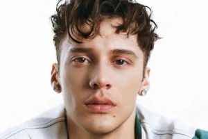 Edis Bakıda “Ayrılığ”ı ifa etdi - Video